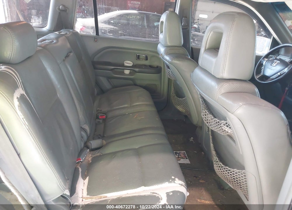 2005 HONDA PILOT EX-L VIN: 2HKYF18695H547696