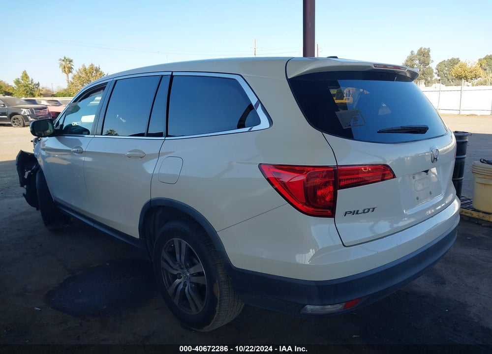2017 HONDA PILOT EX VIN: 5FNYF5H35HB027964