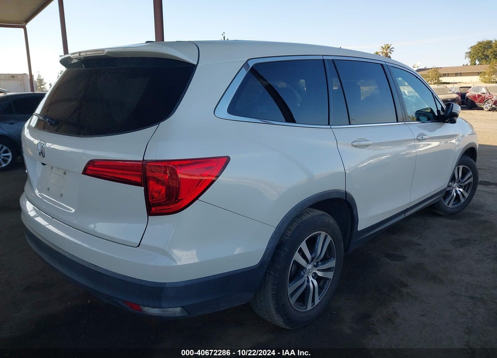 2017 HONDA PILOT EX VIN: 5FNYF5H35HB027964