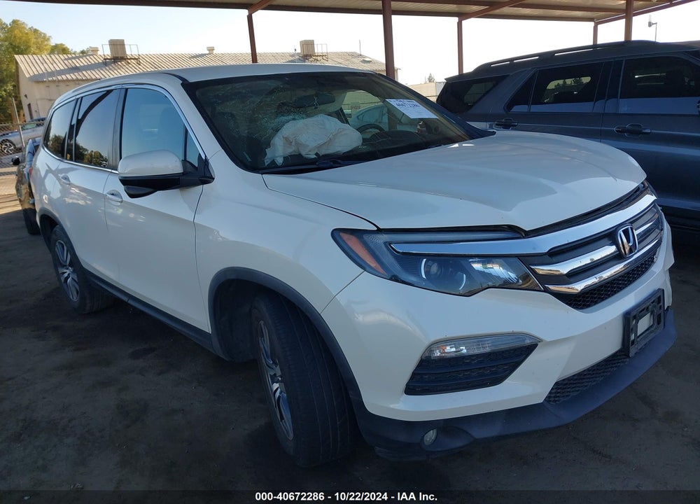 2017 HONDA PILOT EX VIN: 5FNYF5H35HB027964