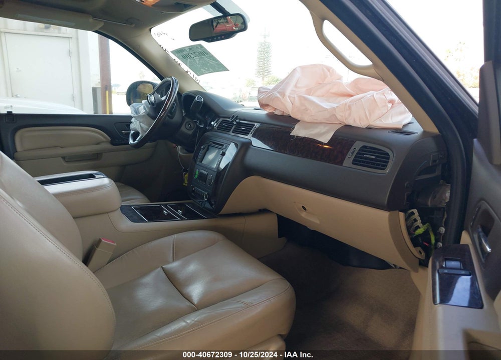 2011 GMC YUKON DENALI VIN: 1GKS2EEF7BR177886