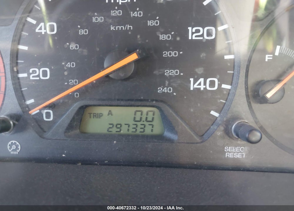 1998 HONDA ACCORD LX VIN: 1HGCG5548WA092335
