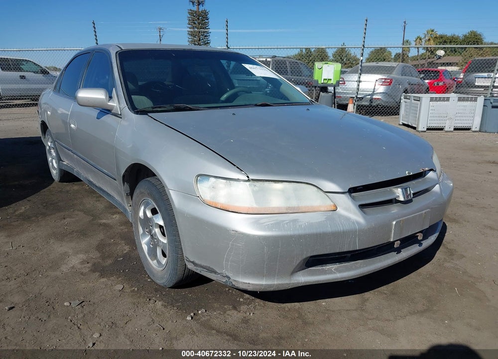 1998 HONDA ACCORD LX VIN: 1HGCG5548WA092335