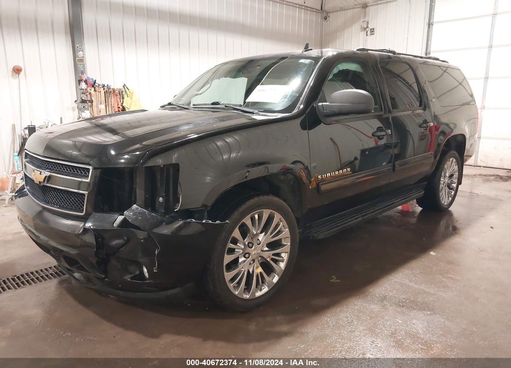 2013 CHEVROLET SUBURBAN 1500 LT VIN: 1GNSKJE75DR173830