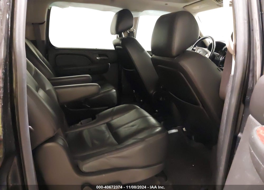 2013 CHEVROLET SUBURBAN 1500 LT VIN: 1GNSKJE75DR173830