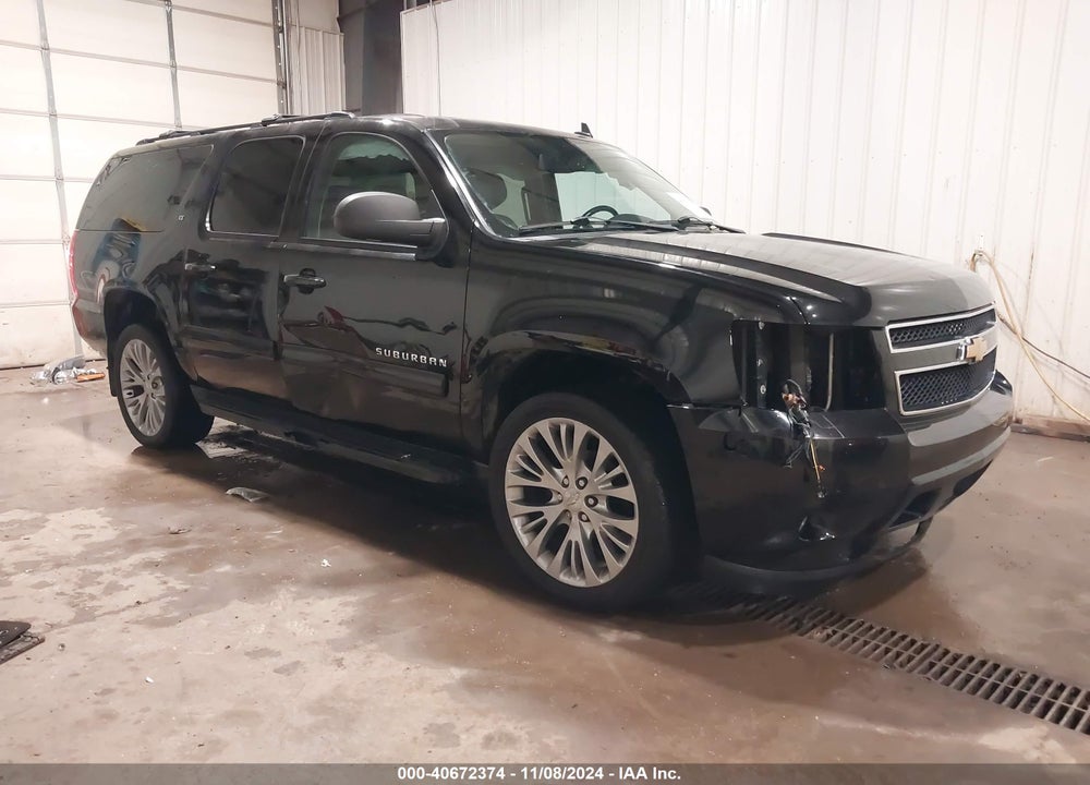 2013 CHEVROLET SUBURBAN 1500 LT VIN: 1GNSKJE75DR173830