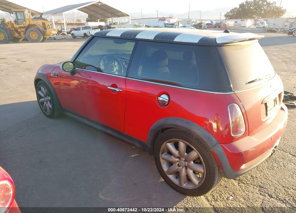 2002 MINI COOPER S VIN: WMWRE33492TD53671