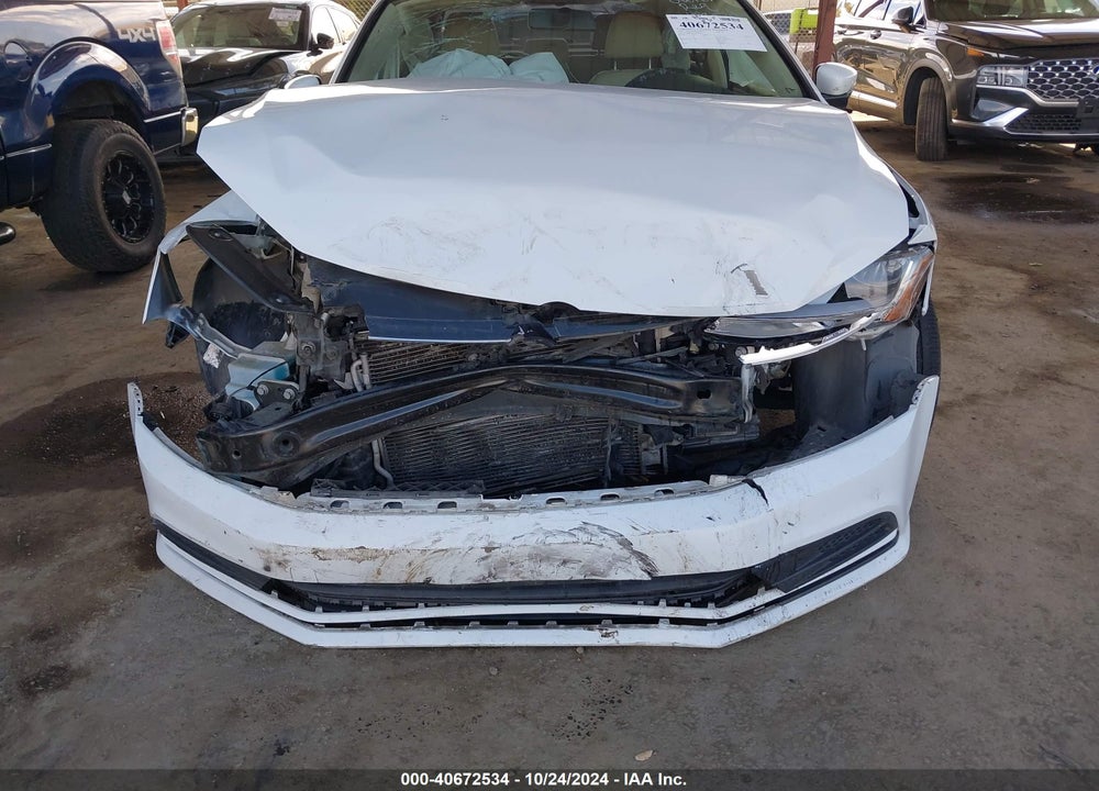 2017 VOLKSWAGEN JETTA 1.4T SE VIN: 3VWDB7AJ5HM406325