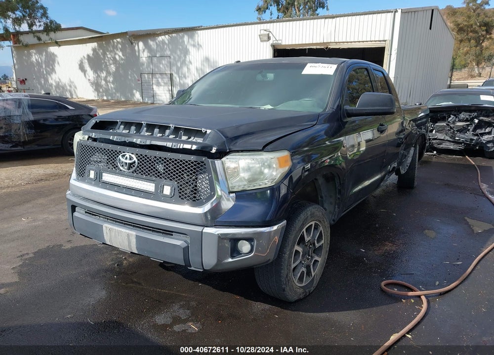 2014 TOYOTA TUNDRA SR5 5.7L V8 VIN: 5TFUY5F17EX389239