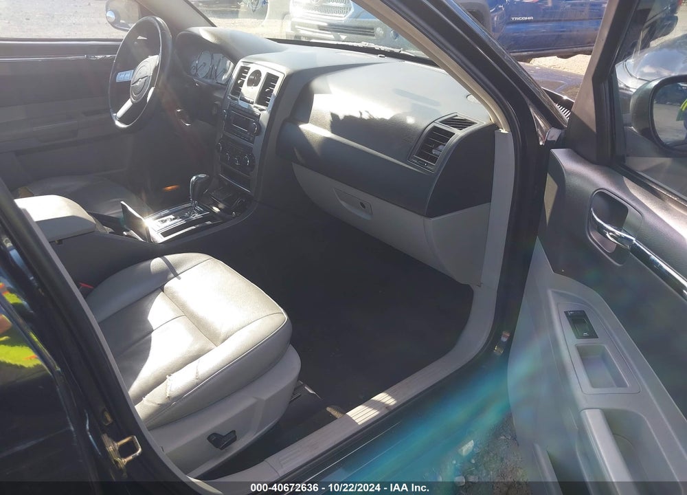 2006 CHRYSLER 300 TOURING VIN: 2C3KA53G36H538325