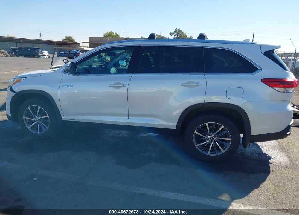 2019 TOYOTA HIGHLANDER HYBRID XLE VIN: 5TDJGRFH8KS056401