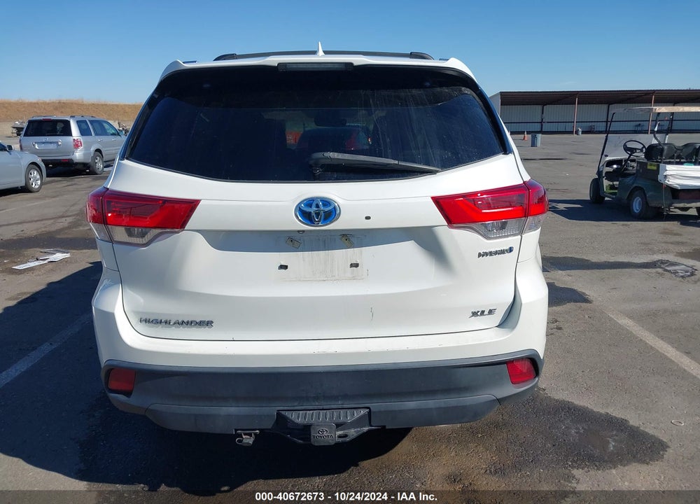 2019 TOYOTA HIGHLANDER HYBRID XLE VIN: 5TDJGRFH8KS056401