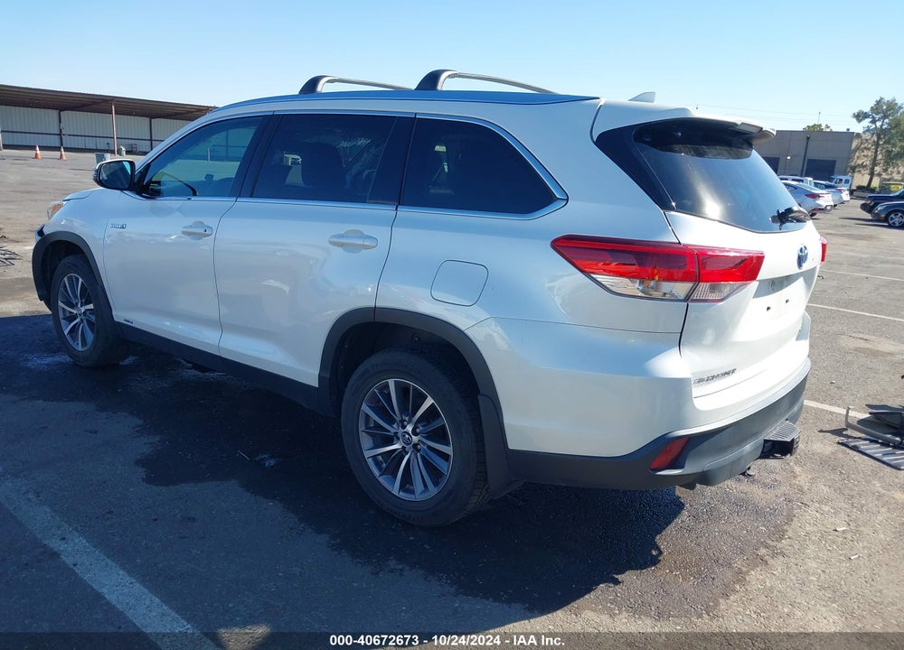 2019 TOYOTA HIGHLANDER HYBRID XLE VIN: 5TDJGRFH8KS056401