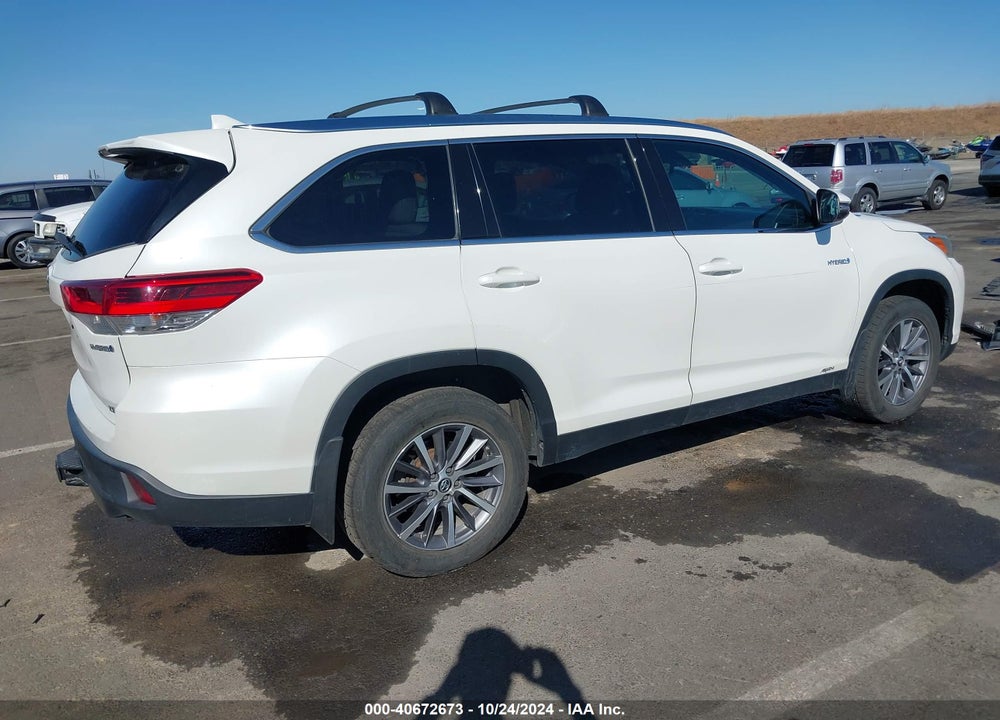 2019 TOYOTA HIGHLANDER HYBRID XLE VIN: 5TDJGRFH8KS056401