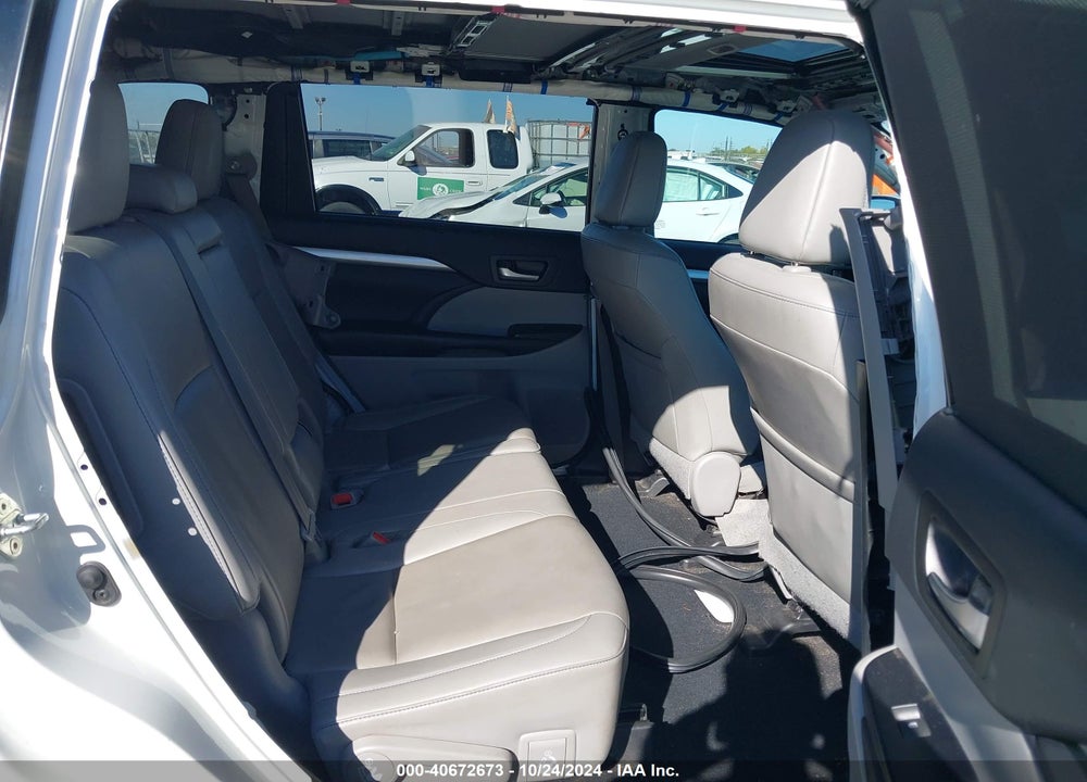 2019 TOYOTA HIGHLANDER HYBRID XLE VIN: 5TDJGRFH8KS056401