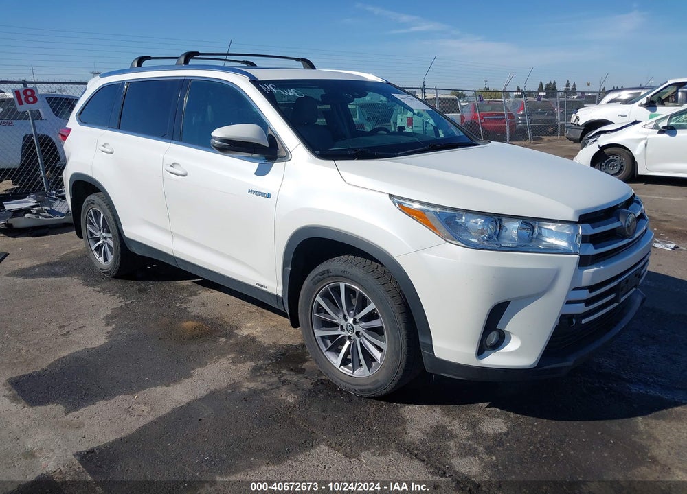 2019 TOYOTA HIGHLANDER HYBRID XLE VIN: 5TDJGRFH8KS056401