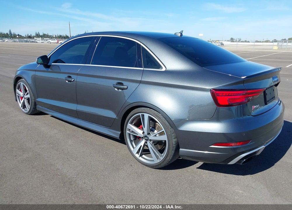 2018 AUDI RS 3 2.5T VIN: WUABWGFF7J1900842