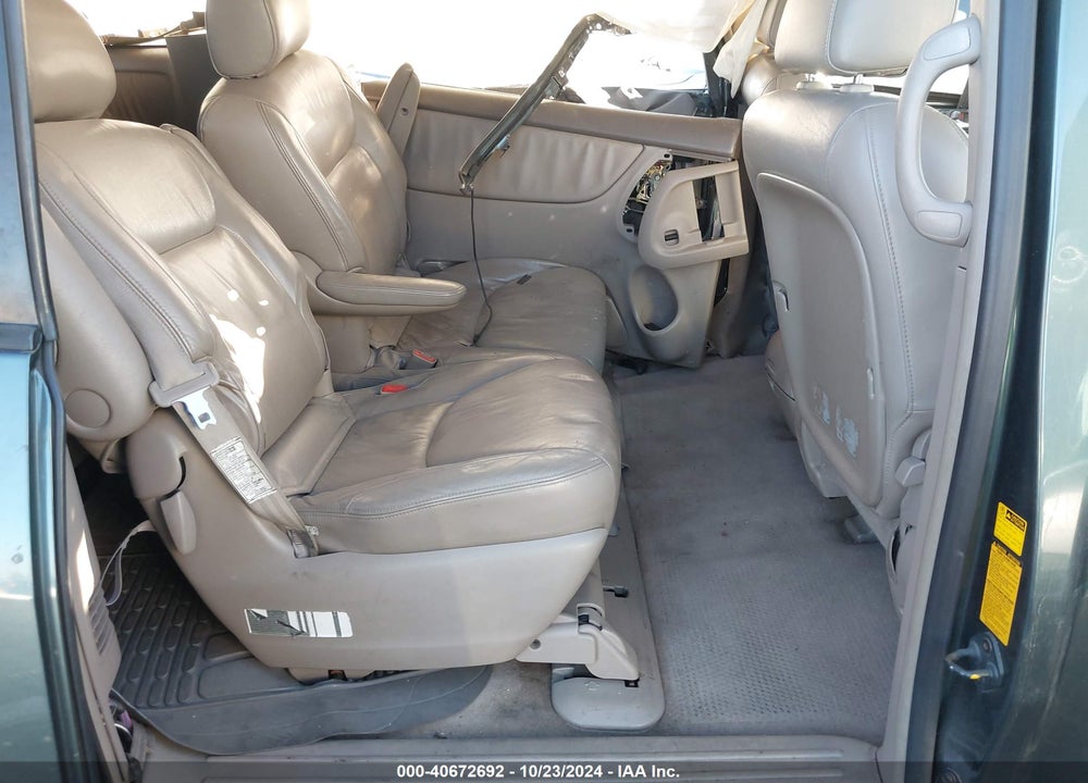 2004 TOYOTA SIENNA XLE LIMITED VIN: 5TDBA22C24S009326