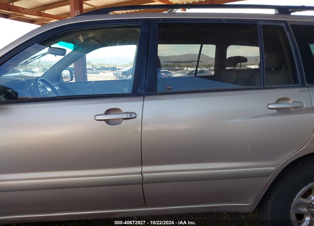2005 TOYOTA HIGHLANDER VIN: JTEGD21A150112170