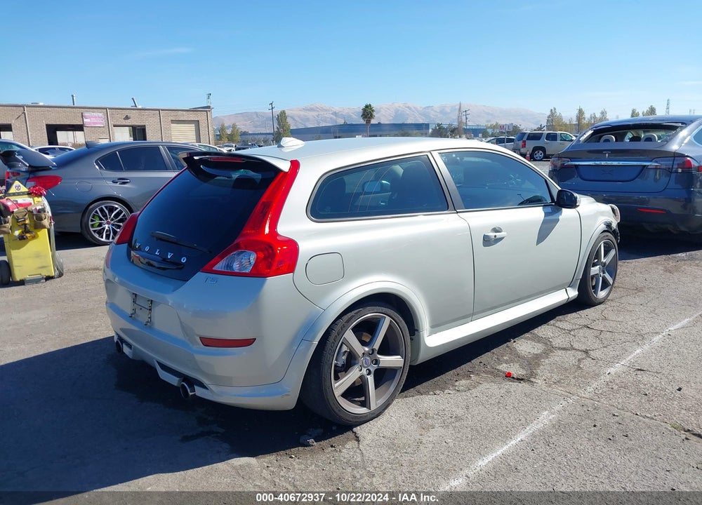 2013 VOLVO C30 T5 R-DESIGN VIN: YV1672MK5D2309559