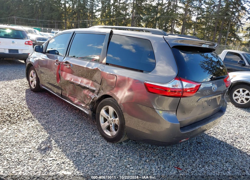 2017 TOYOTA SIENNA LE 8 PASSENGER VIN: 5TDKZ3DC2HS829231