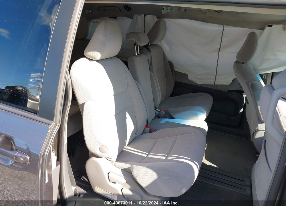 2017 TOYOTA SIENNA LE 8 PASSENGER VIN: 5TDKZ3DC2HS829231