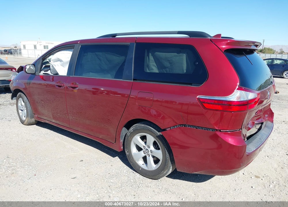 2019 TOYOTA SIENNA LE 8 PASSENGER VIN: 5TDKZ3DC6KS977700