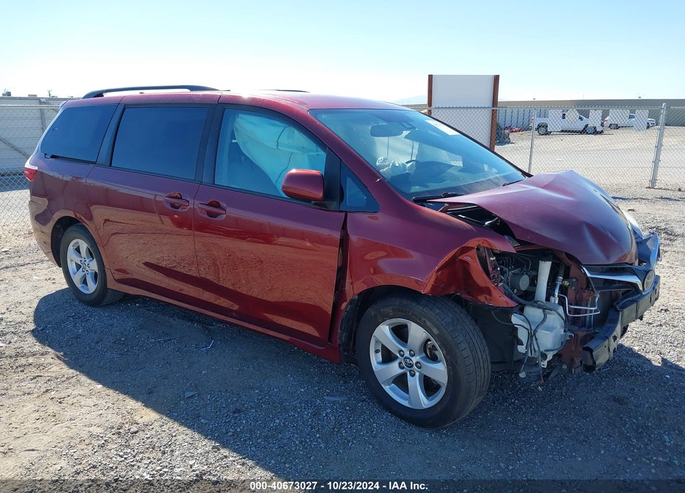 2019 TOYOTA SIENNA LE 8 PASSENGER VIN: 5TDKZ3DC6KS977700