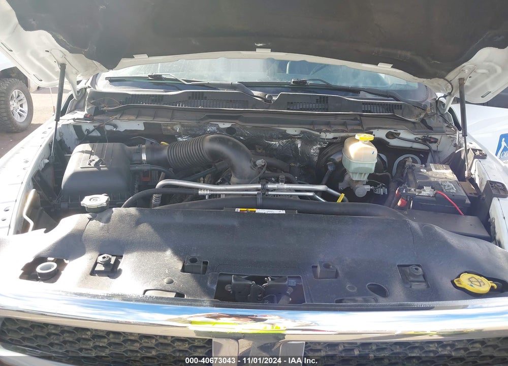 2018 RAM 2500 TRADESMAN 4X2 8' BOX VIN: 3C6LR4AT0JG324475