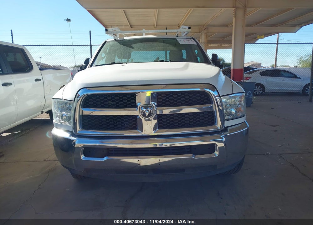 2018 RAM 2500 TRADESMAN 4X2 8' BOX VIN: 3C6LR4AT0JG324475