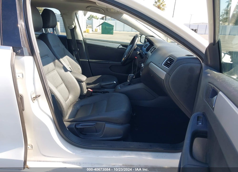 2012 VOLKSWAGEN JETTA 2.0L TDI VIN: 3VWLL7AJ3CM090179