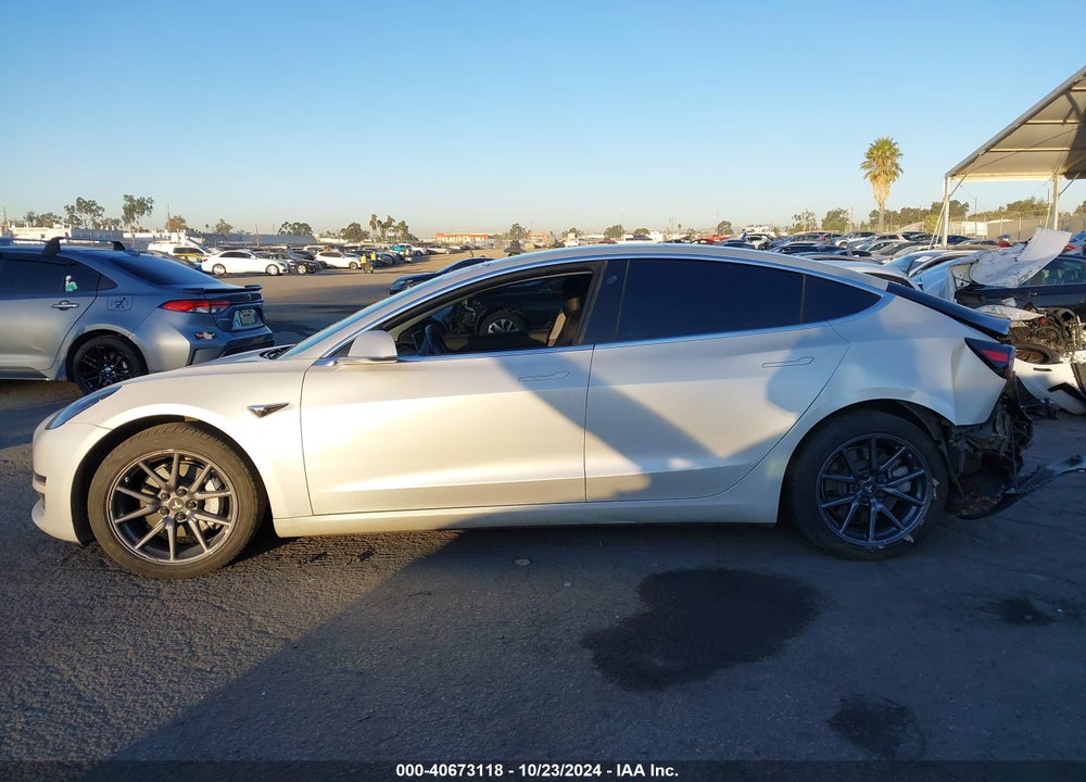 2018 TESLA MODEL 3 LONG RANGE/PERFORMANCE VIN: 5YJ3E1EB0JF144438