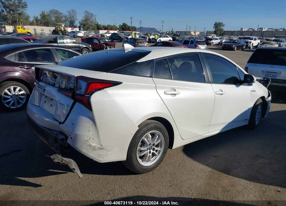2020 TOYOTA PRIUS LE VIN: JTDKARFU5L3104703
