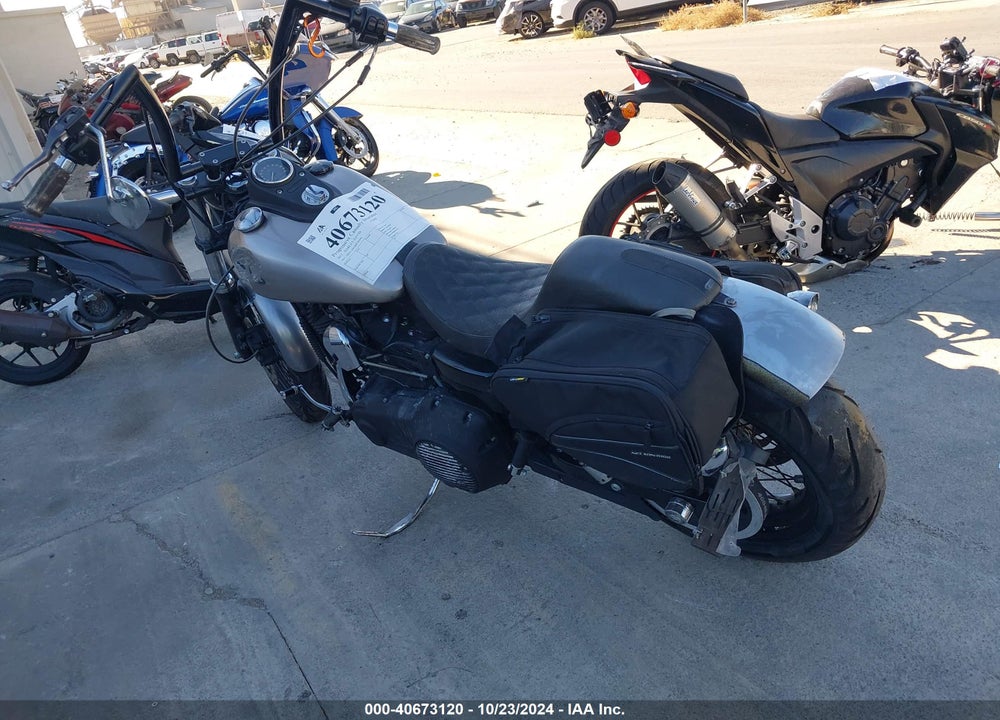 2013 HARLEY-DAVIDSON FXDBP DYNA STREET BOB VIN: 1HD1VAM10DC303443