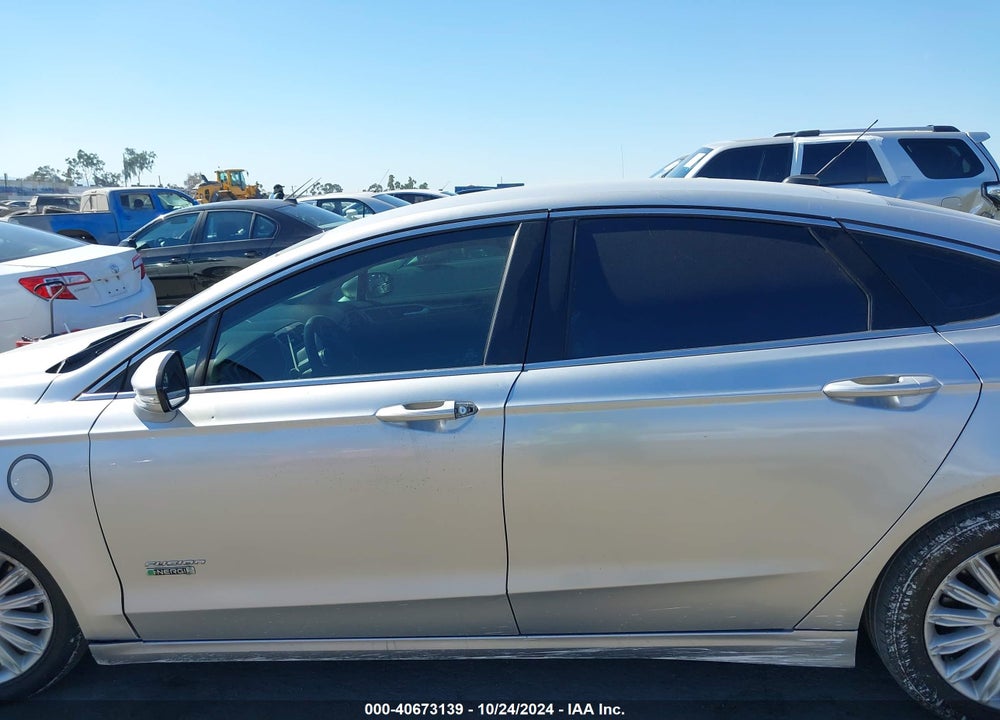 2016 FORD FUSION ENERGI SE LUXURY VIN: 3FA6P0PUXGR384609