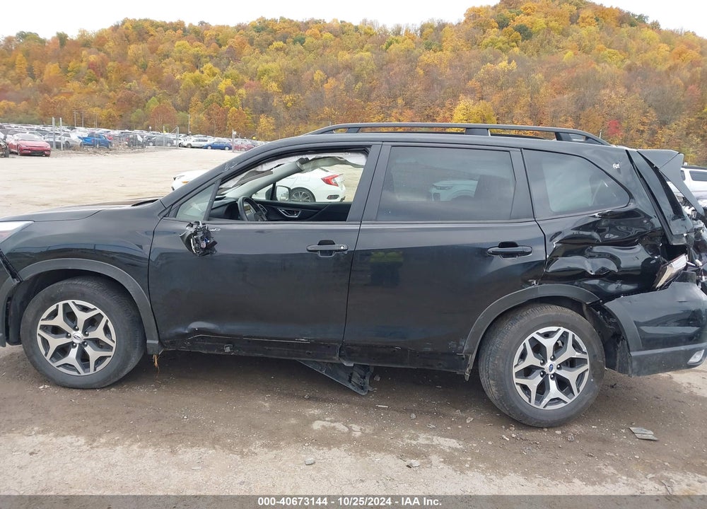 2023 SUBARU FORESTER PREMIUM VIN: JF2SKAEC5PH548486