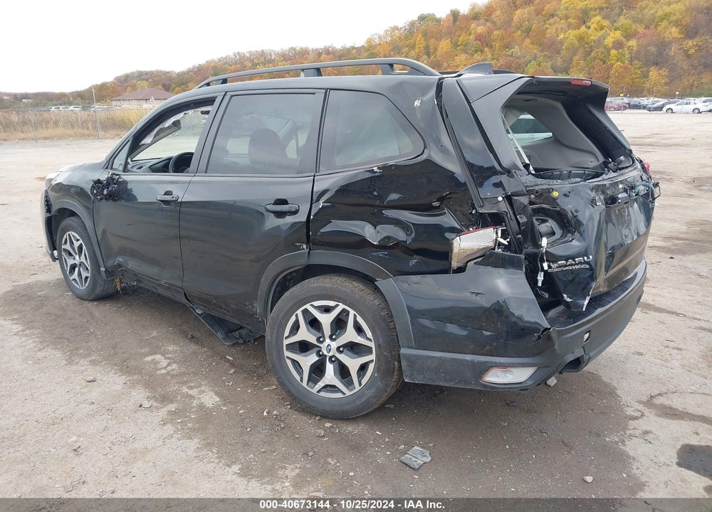 2023 SUBARU FORESTER PREMIUM VIN: JF2SKAEC5PH548486