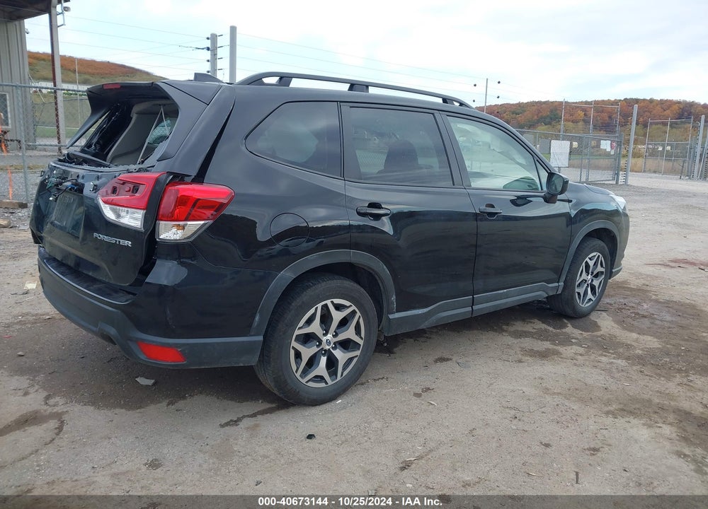 2023 SUBARU FORESTER PREMIUM VIN: JF2SKAEC5PH548486