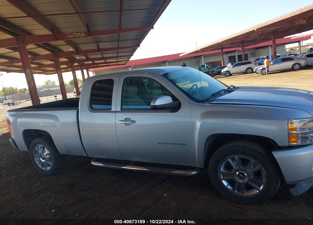 2013 CHEVROLET SILVERADO 1500 LTZ VIN: 1GCRCTE26DZ126892