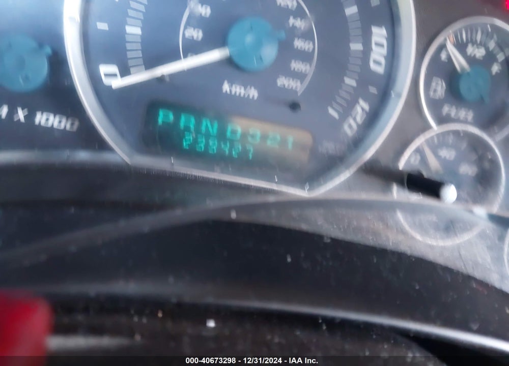 2002 CADILLAC ESCALADE EXT STANDARD VIN: 3GYEK63N72G256803