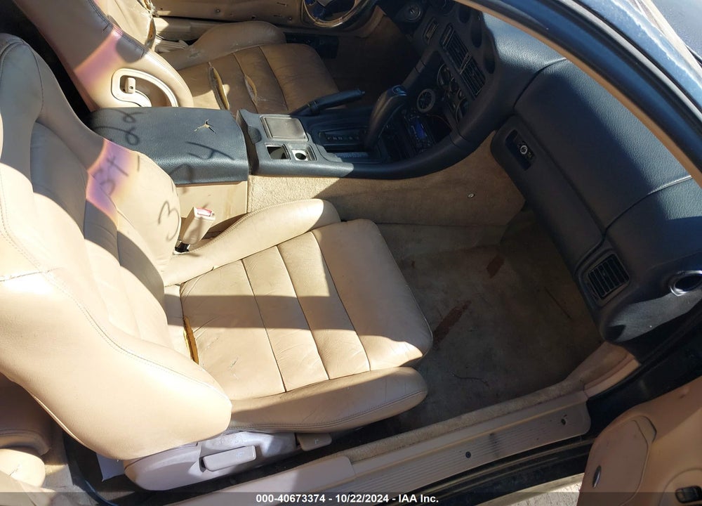 1998 MITSUBISHI 3000 GT VIN: JA3AM44H7WY003227