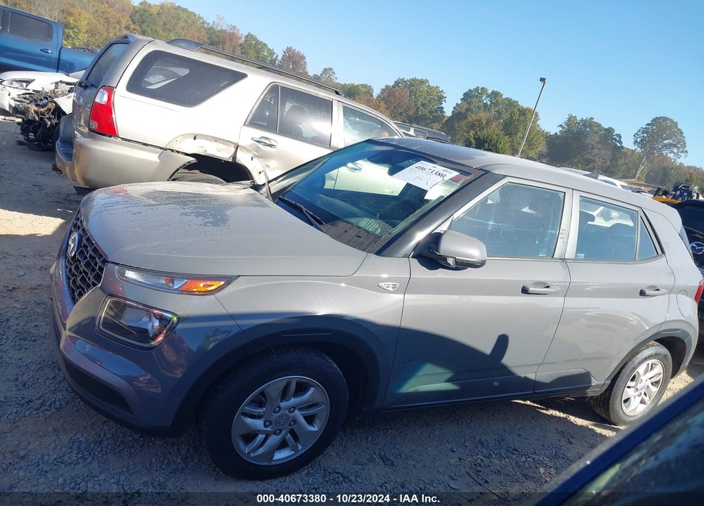2021 HYUNDAI VENUE SE VIN: KMHRB8A33MU076203