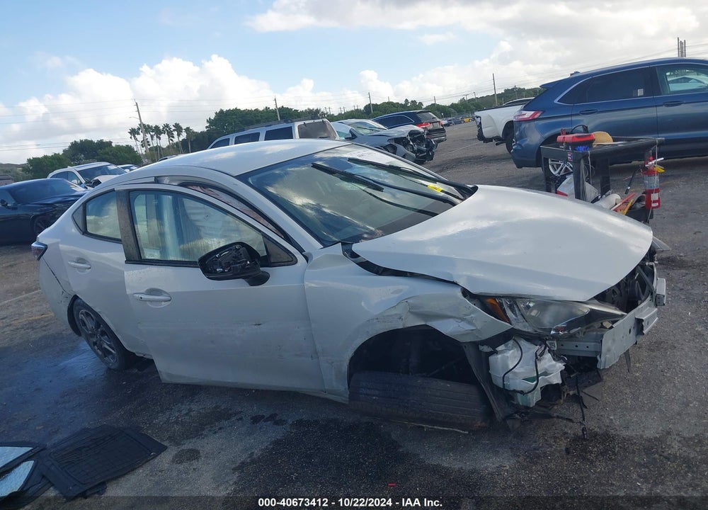 2019 TOYOTA YARIS LE VIN: 3MYDLBYV8KY527931