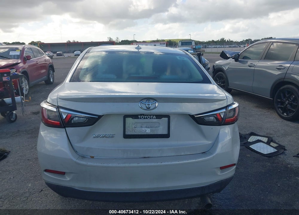 2019 TOYOTA YARIS LE VIN: 3MYDLBYV8KY527931
