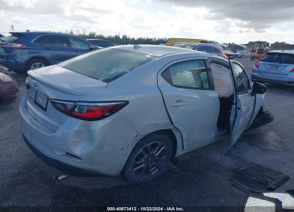 2019 TOYOTA YARIS LE VIN: 3MYDLBYV8KY527931