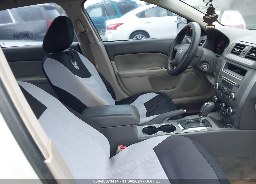 2010 FORD FUSION SE VIN: 3FAHP0HA1AR231668