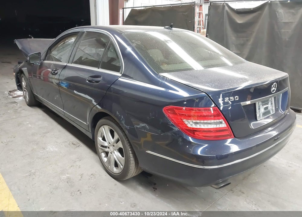 2014 MERCEDES-BENZ C 250 LUXURY/SPORT VIN: WDDGF4HB9EA957048