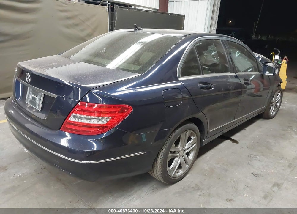2014 MERCEDES-BENZ C 250 LUXURY/SPORT VIN: WDDGF4HB9EA957048