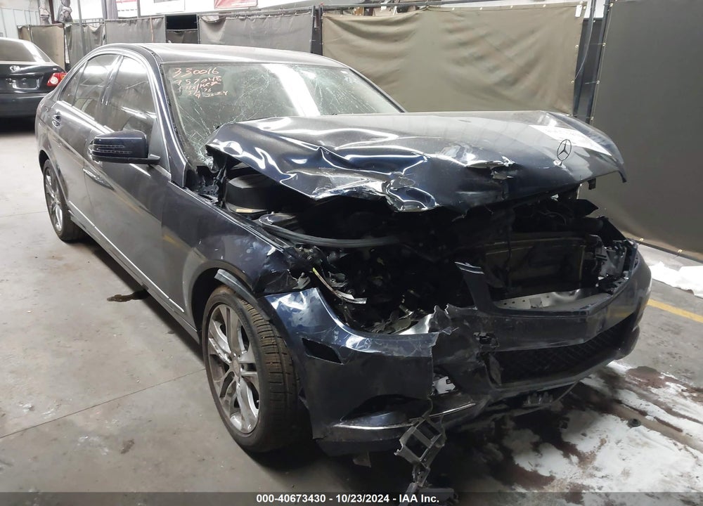 2014 MERCEDES-BENZ C 250 LUXURY/SPORT VIN: WDDGF4HB9EA957048