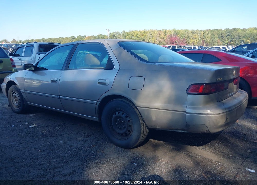 1998 TOYOTA CAMRY LE VIN: JT2BG22K1W0245082